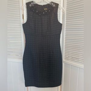 Taylor party dress with jeweled detail. Sz 6P